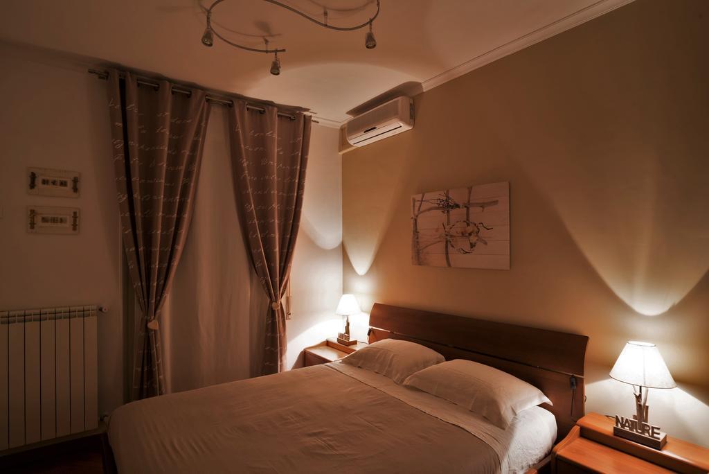 La Casa Di Emma A Trastevere Rome Exterior photo